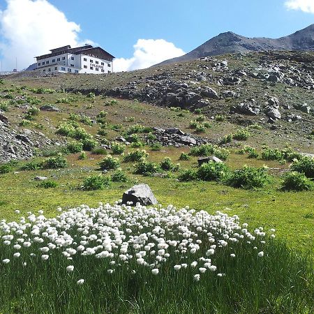 Hotel Folgore Passo Stelvio Buitenkant foto